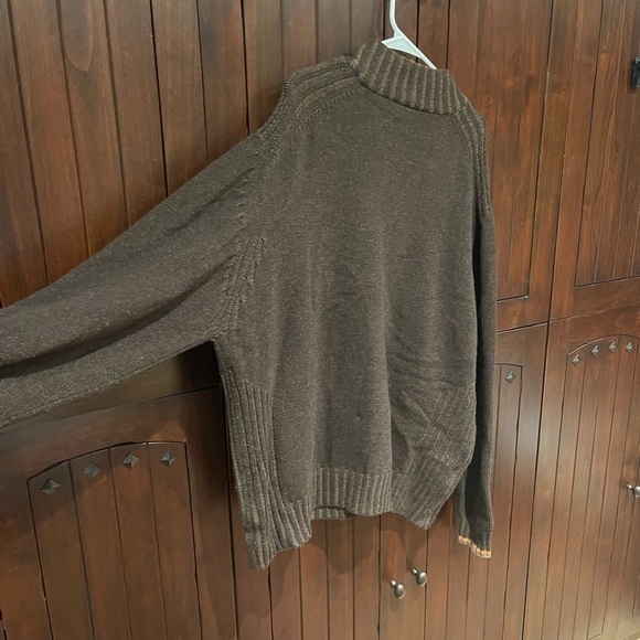 Sweater - Picture 5 of 5